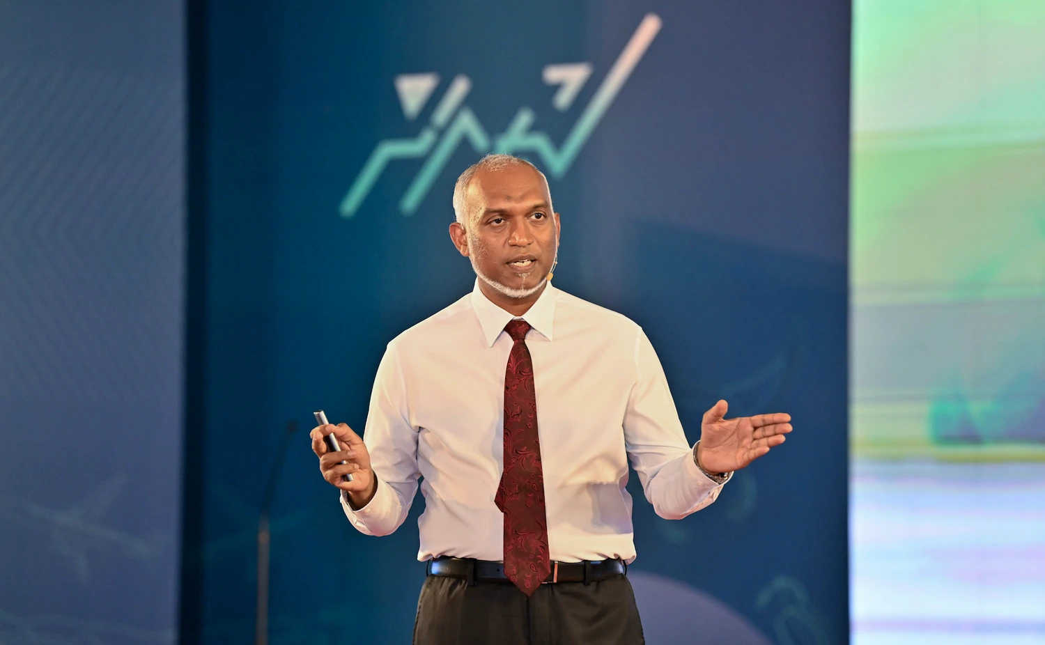 Image for މިސަރުކާރުން އަލަށް ފަށާ ބޯހިޔާވަހިކަމުގެ މަޝްރޫޢު ވެގެންދާނީ މާލޭގައި ދިރިއުޅޭ ރައްޔިތުންގެ އެންމެ ބޮޑު ކެކުޅުން ދާއިމަށް ހައްލުކުރާ މަޝްރޫޢަށް ކަމުގައި ރައީސުލްޖުމްހޫރިއްޔާ ވިދާޅުވެއްޖެ service